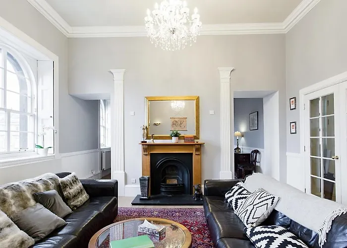 Royal Mile Apartments