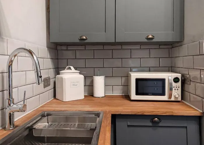 Beautiful Georgian New Town 2 Bed Apartment
