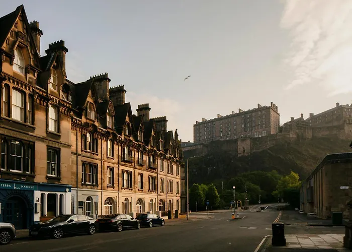 33 Castle Terrace