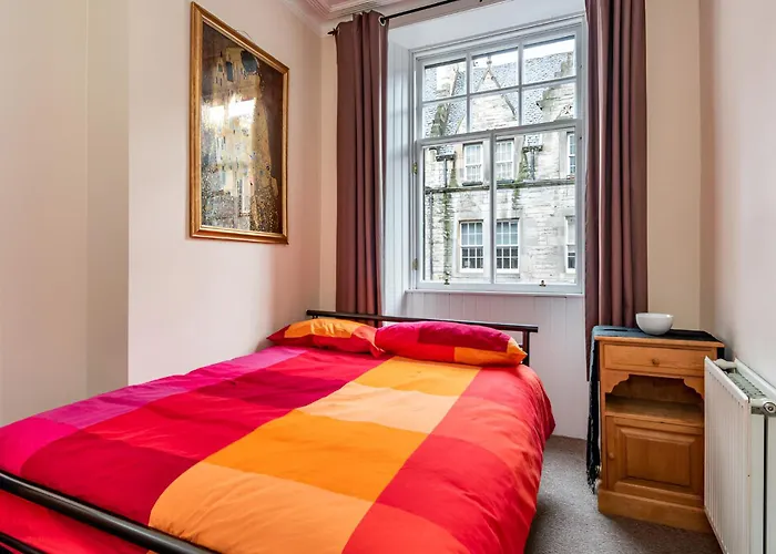 Old Town Flat In Edinburgh