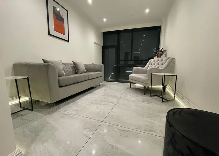 Edinburgh City 2Bedroom & Steam Room!