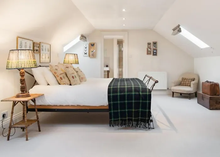 Super Central - Georgian Double Upper Flat With Castle Views In New Town