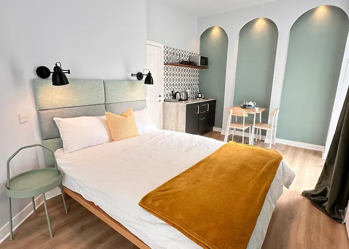 Luxury Modern Studio L Central Edinburgh L Pet Friendly