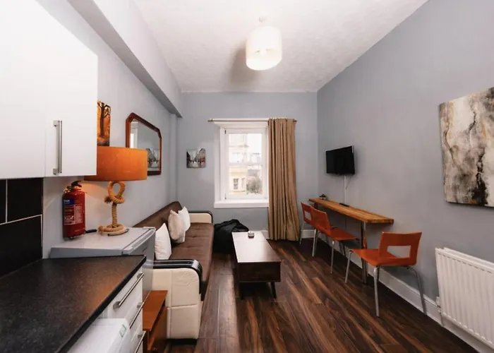 Warm & Welcoming Apartment Close To Meadows! City Centre 10