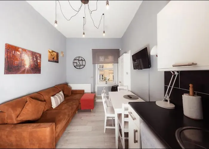 Warm & Welcoming Apartment City Center - Meadows 9!