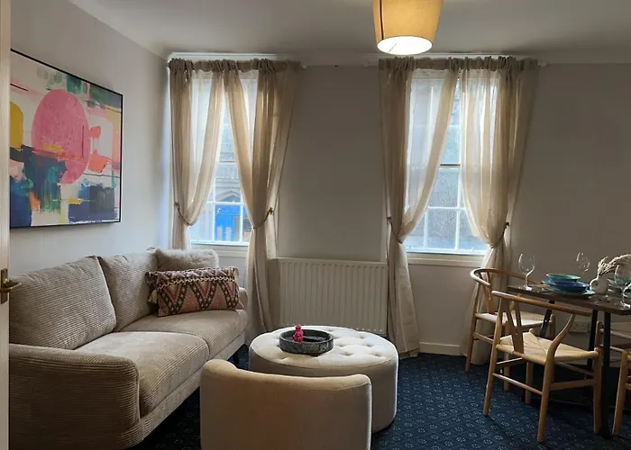 Nicolson Street Two Bedrooms