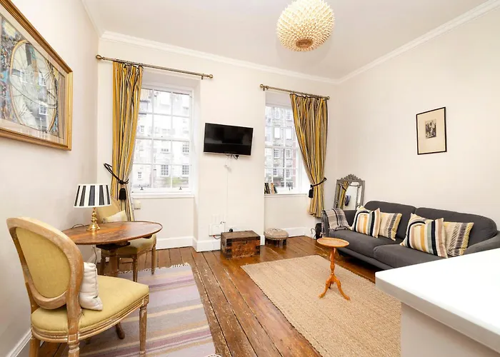 Joivy Classy Apartment Near Edinburgh Castle