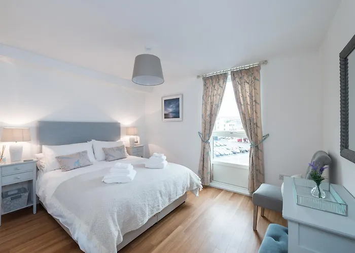 Annandale Street Apartment