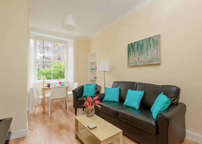 The Watson Crescent Residence