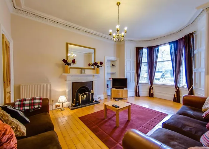 Joivy Spacious Apartment Next To The Meadows