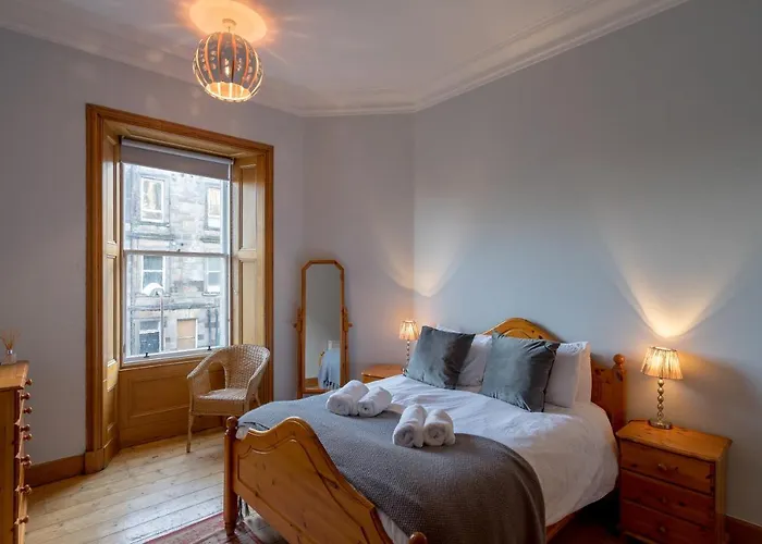 Edinburgh Serviced Apartment