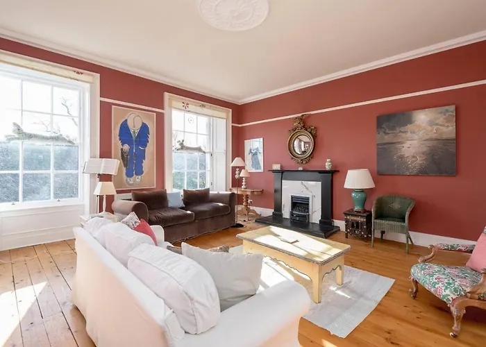 Altido Lovely 2-Bedroom Apartment With Garden Close To Old Town