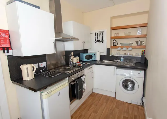 Spacious 2 Bed Apartment In The Heart Of Old Town