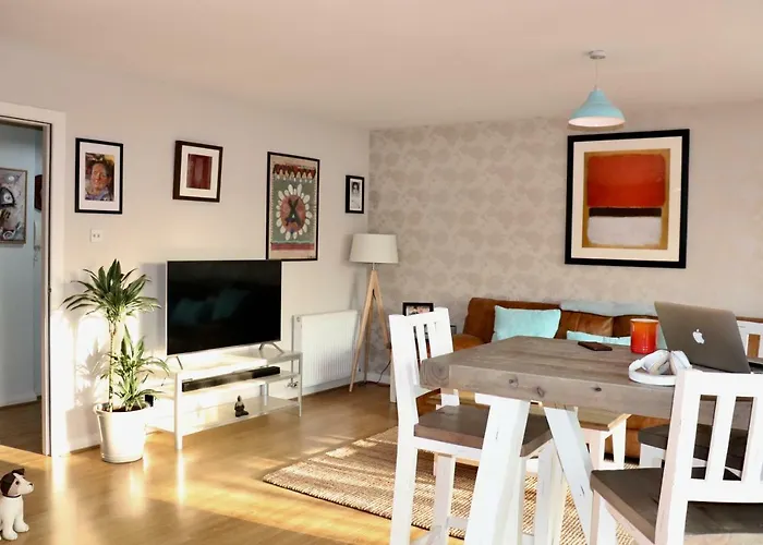 Art Home - Port Of Leith - Secure Parking