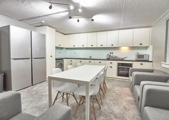 Destiny Student - Meadow Court