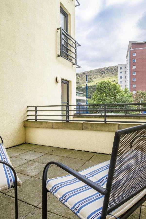 The Rock View Old Town 2-bedroom Terrace Lift Parking *