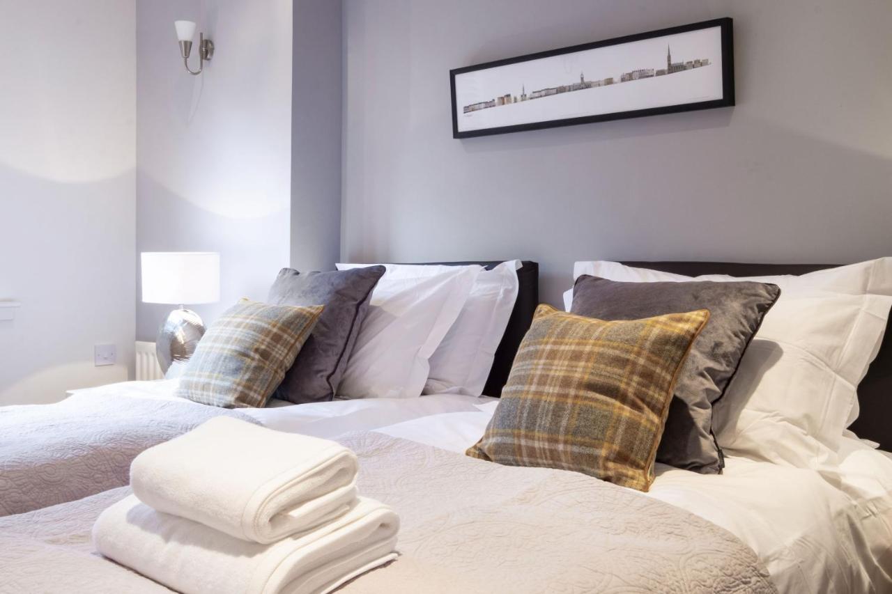 The Rock View Old Town 2-bedroom Terrace Lift Parking Apartment Edinburgh
