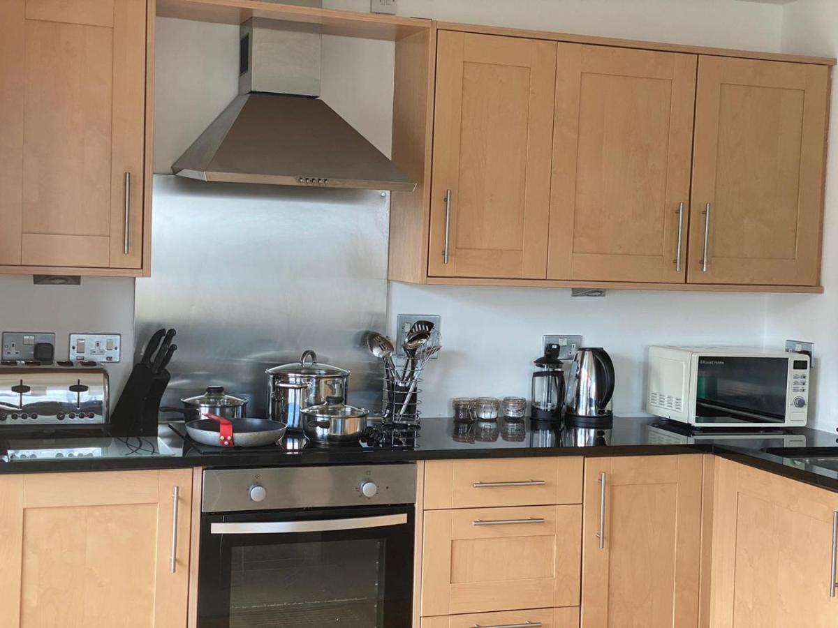Grand Harbour Apartment Edinburgh