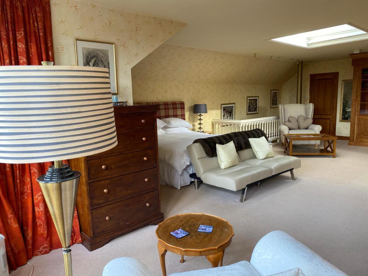 Claremont House Bed & Breakfast