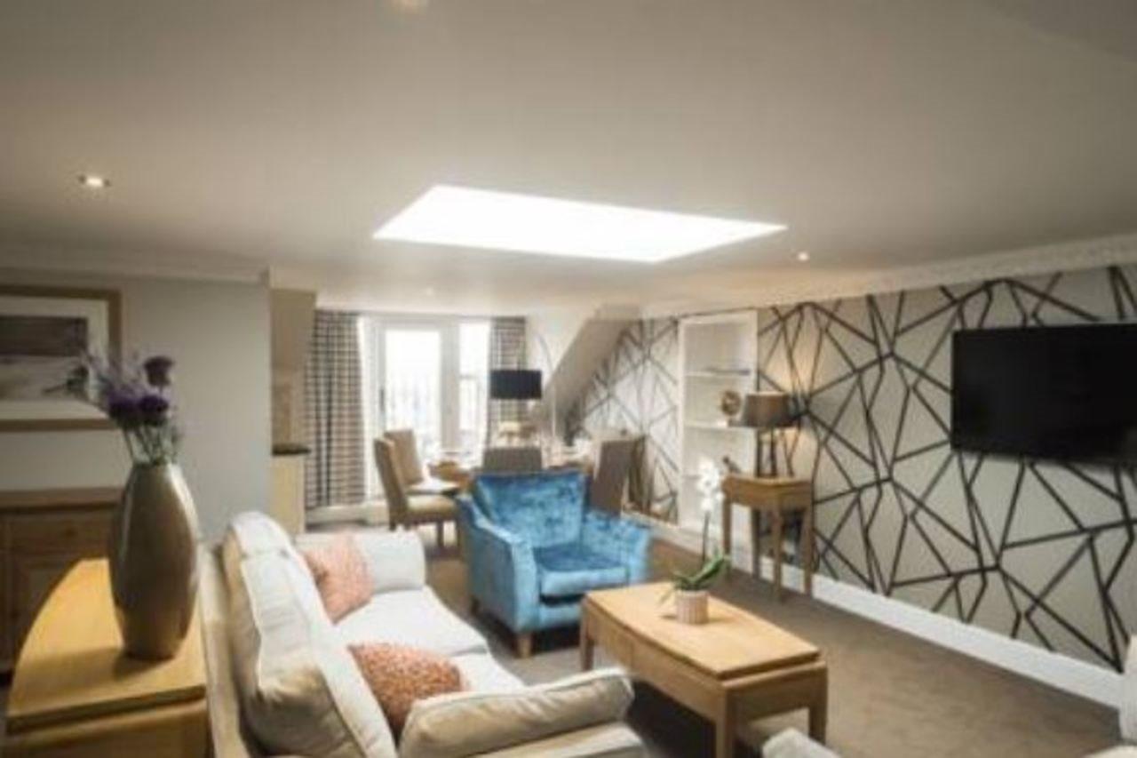 Fountain Court - Royal Garden EDI