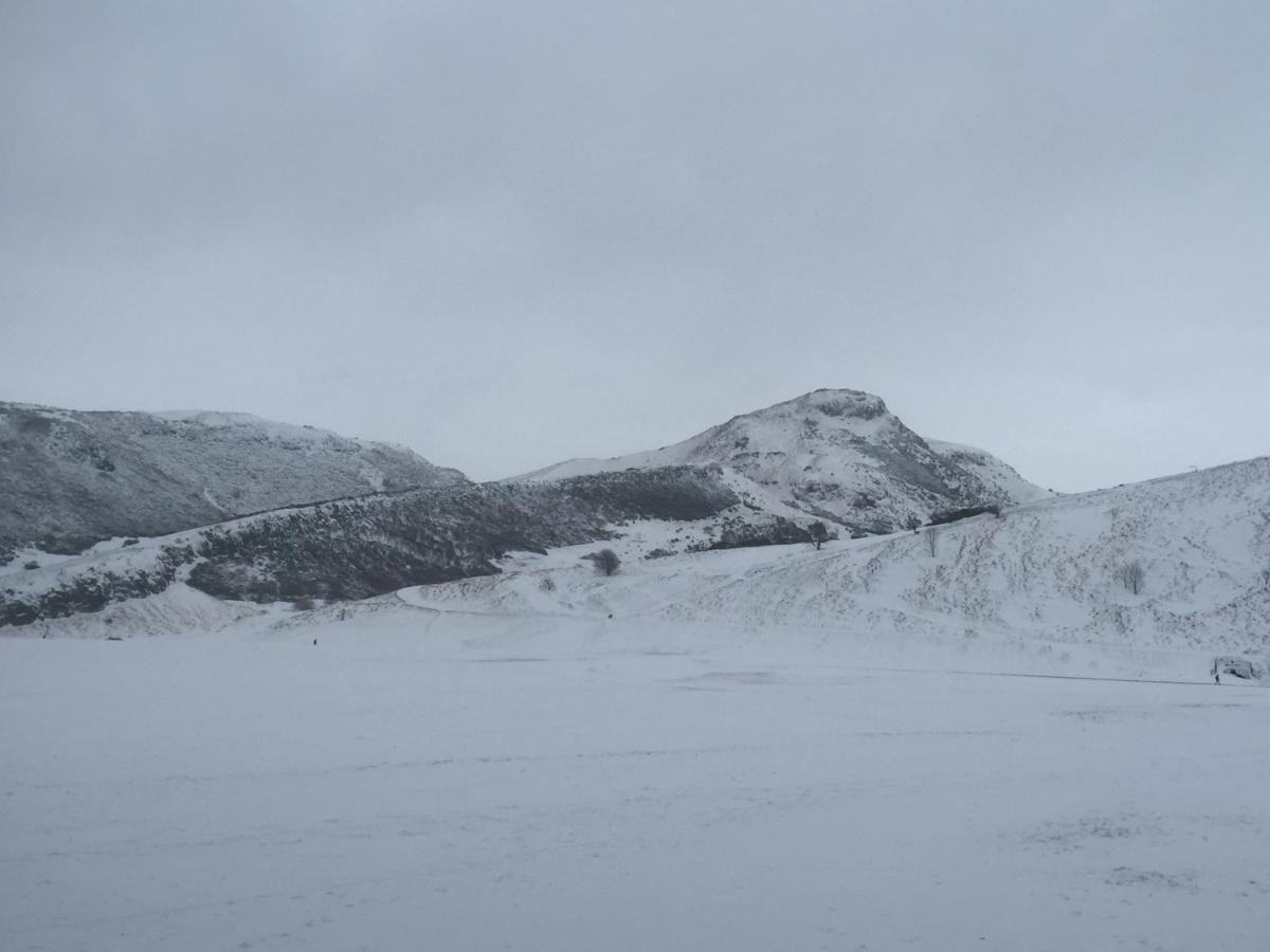 Next Door To Holyrood Palace And Arthur's Seat * Édimbourg