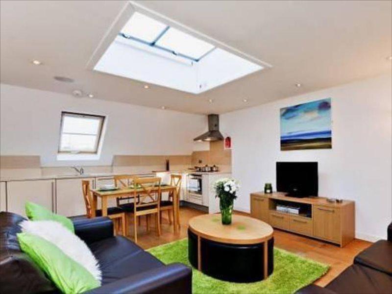 My-canning Street Apartment *