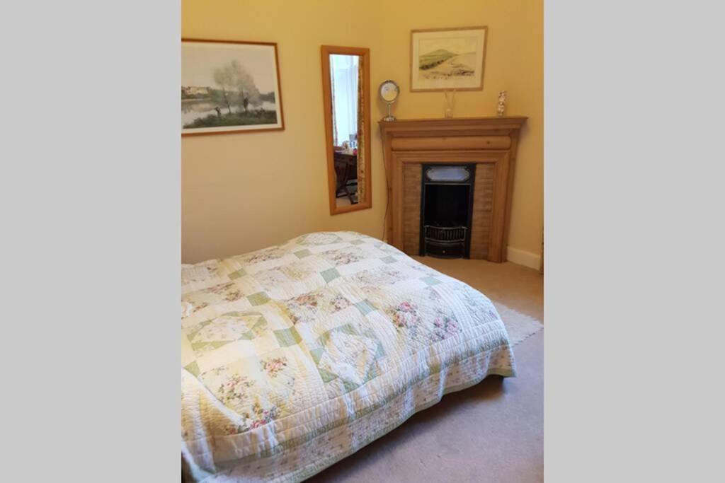 Woodburn Terrace, Morningside, Apartment *