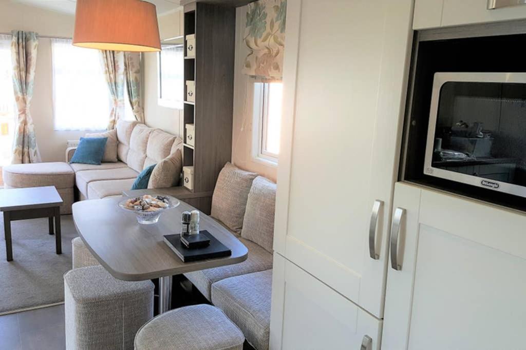 - Seton Sands-cameo Caravan-pet Friendly *