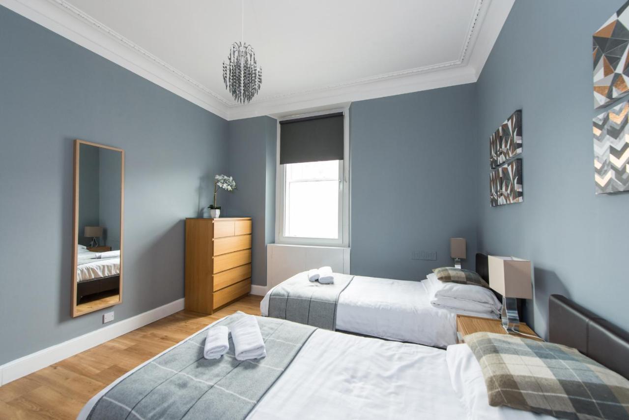 Castle Apt, Modern, Edinburgh
