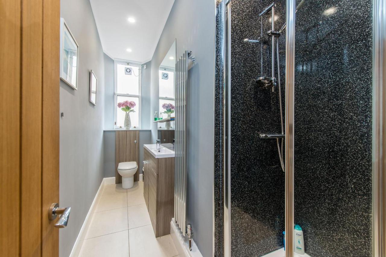 Castle Apt, Modern, Apartment EDI