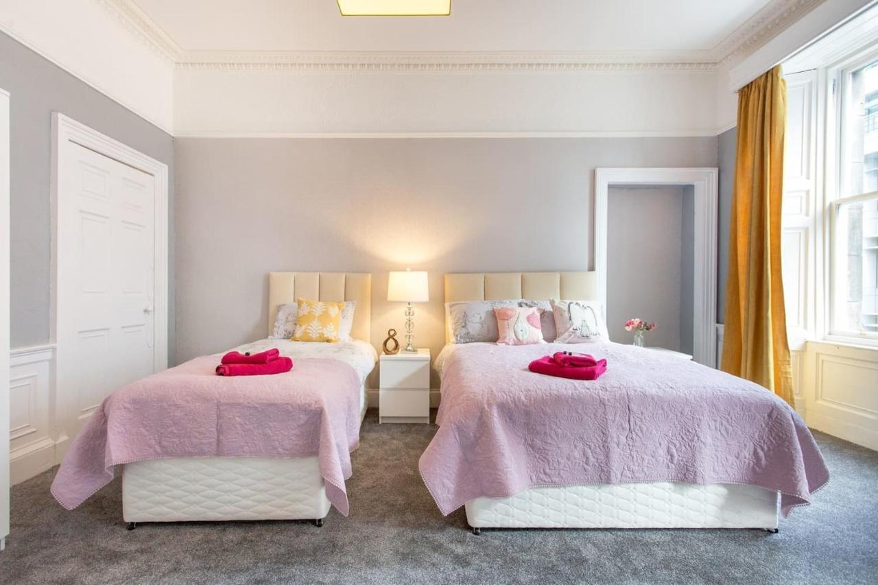 Stunning 2-bed In Apartment