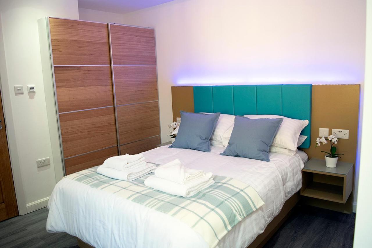 Aparthotel Crosskeys 双金匙公寓 *
