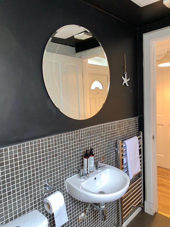 Charming 5-bed In Apartment