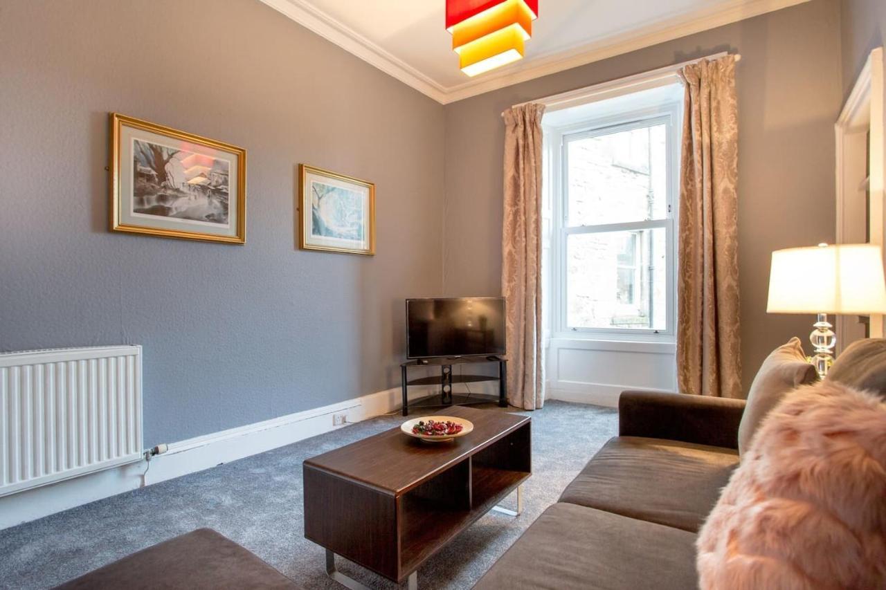 Stunning 2-bed In Apartment Edinburgh