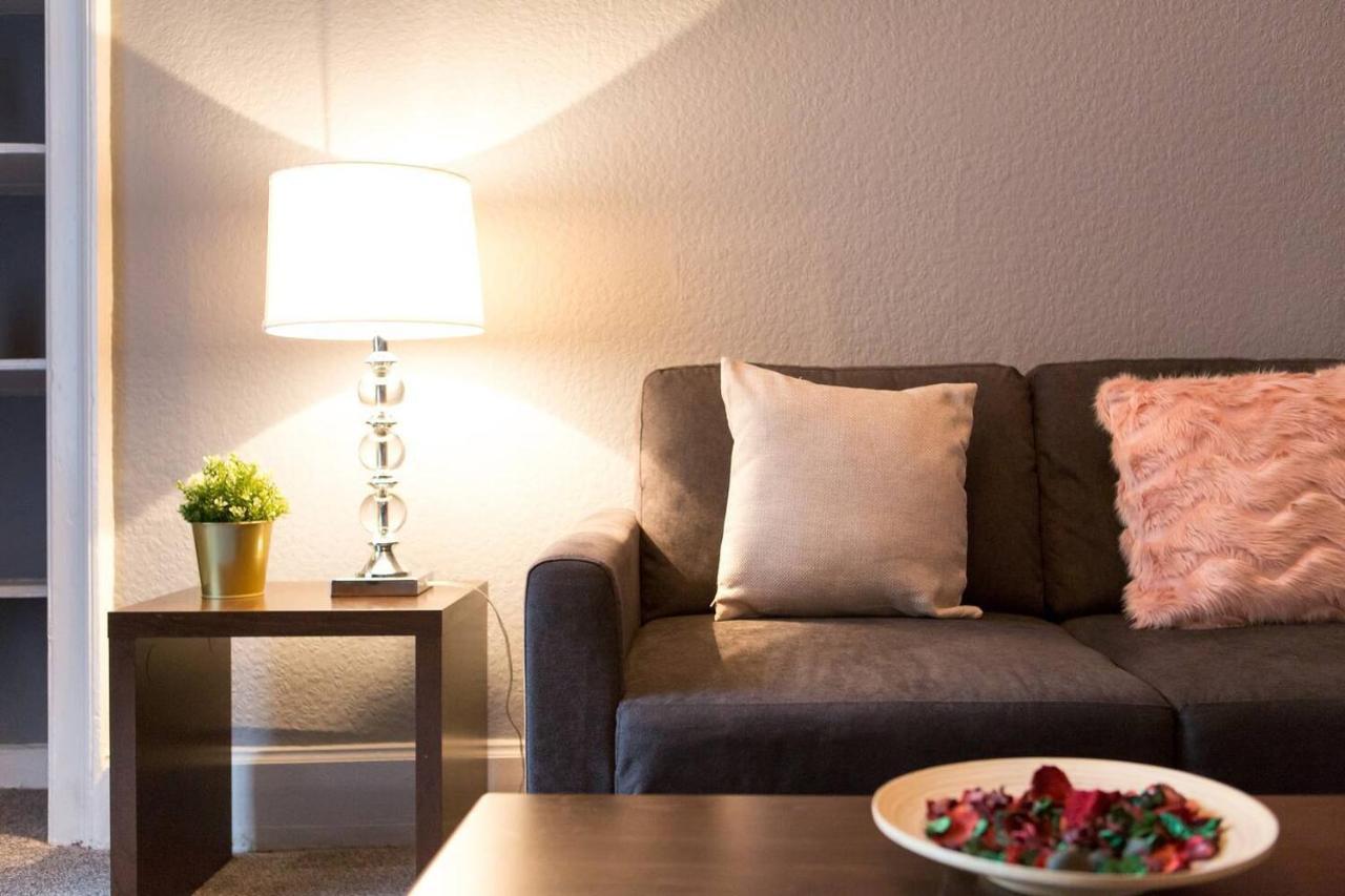 Stunning 2-bed In Apartment Edinburgh