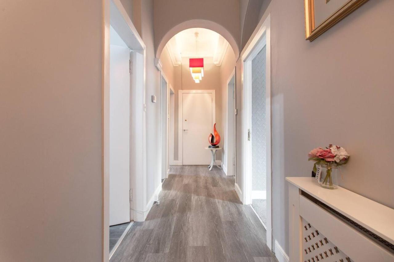 Apartment Stunning 2-bed In Edinburgh