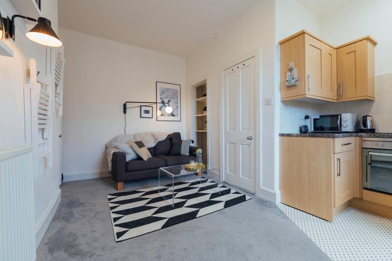 Stylish And Comfortable Centre EDI