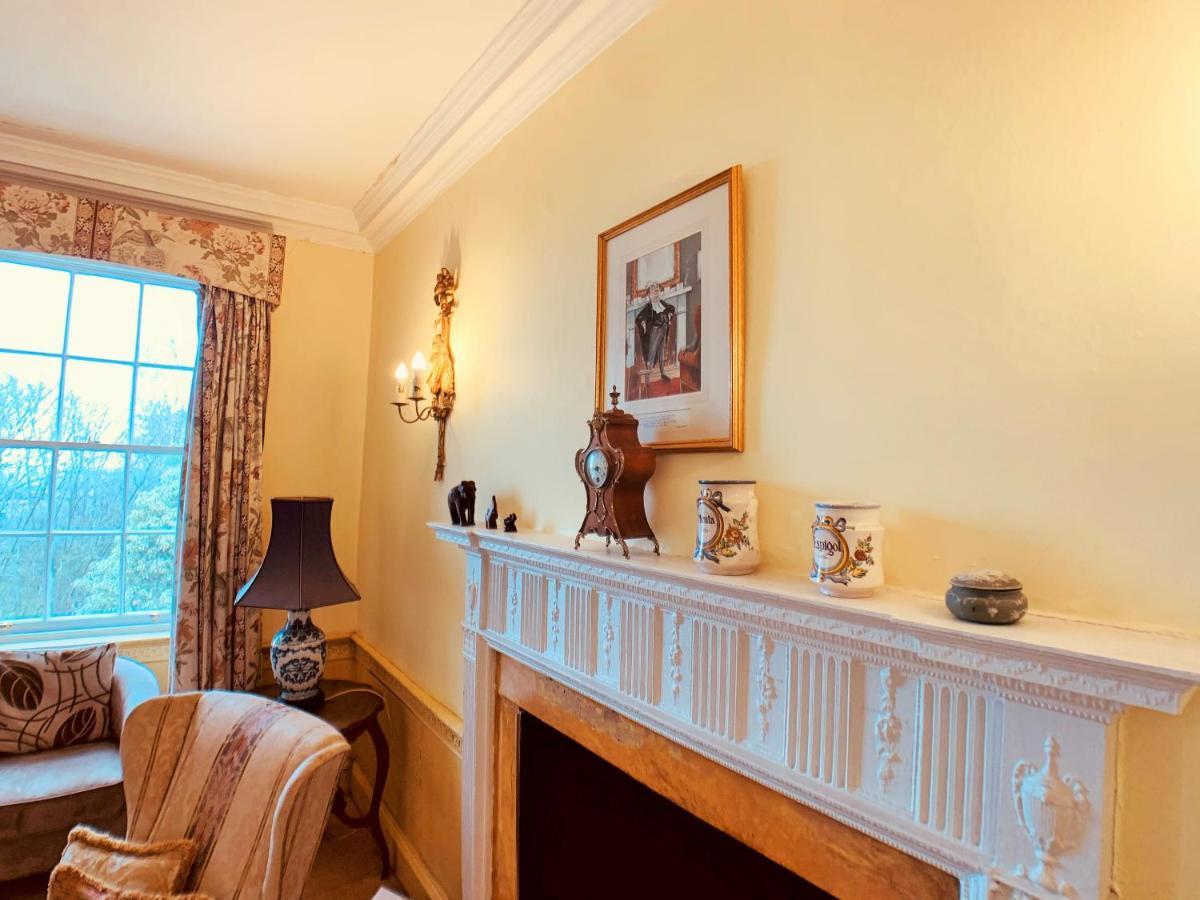 Apartment F2 Charming Centre Full Of Character EDI