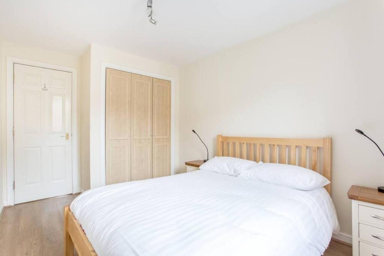 Dicksonfield - Modern 2 Bed, 2 Bath Close To Centre Appartement *