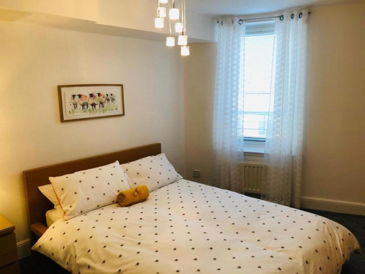 Remarkable 2 Bed In Appartement Édimbourg