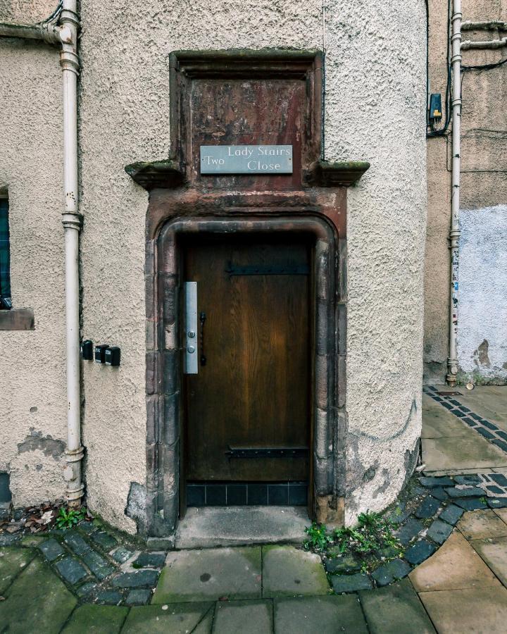 Writer's * Edinburgh
