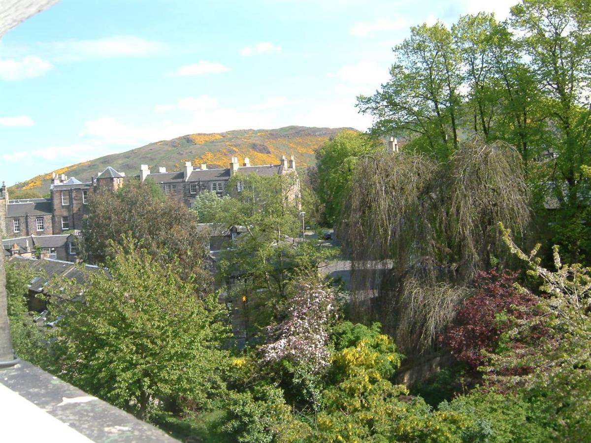 Terrace 2* EDI