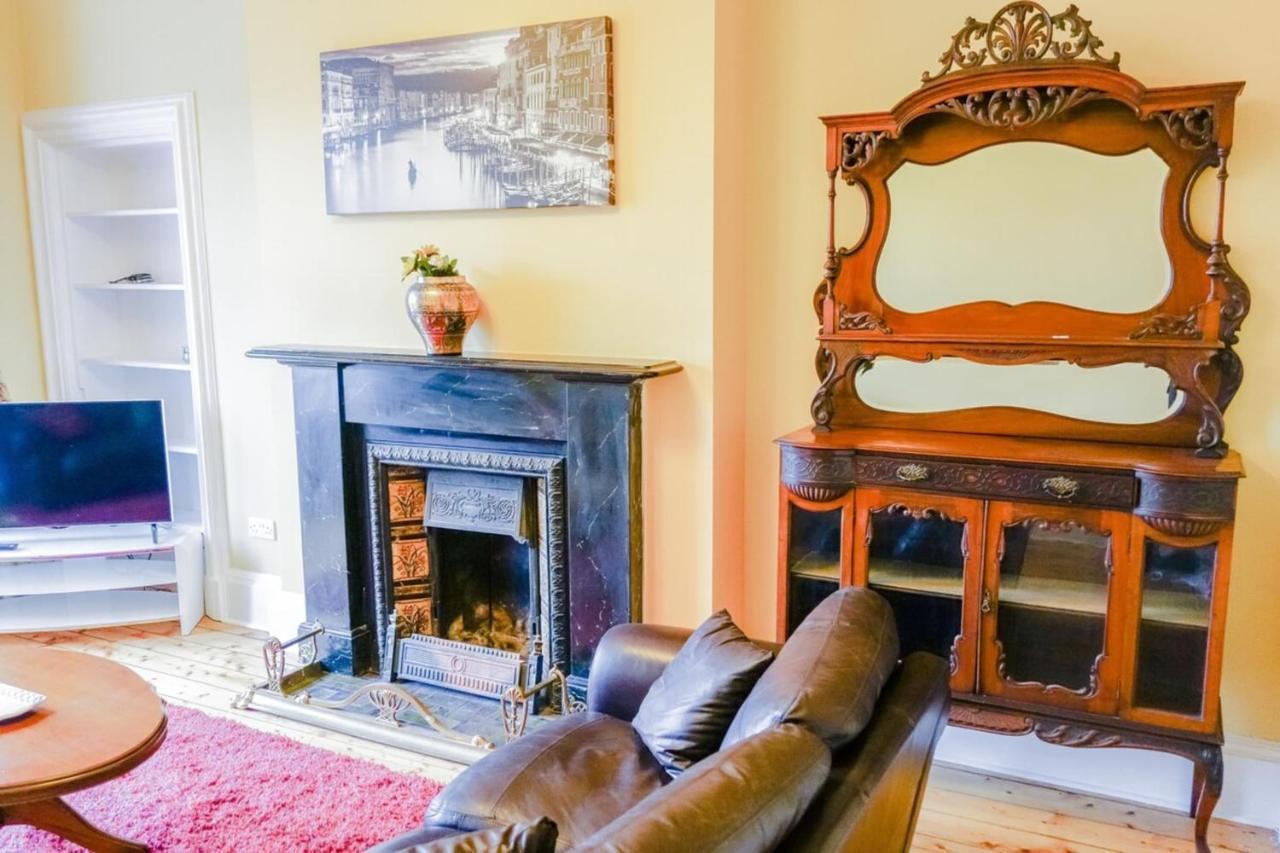Newly Furnished 2 Bedroom On Leith Walk Appartement