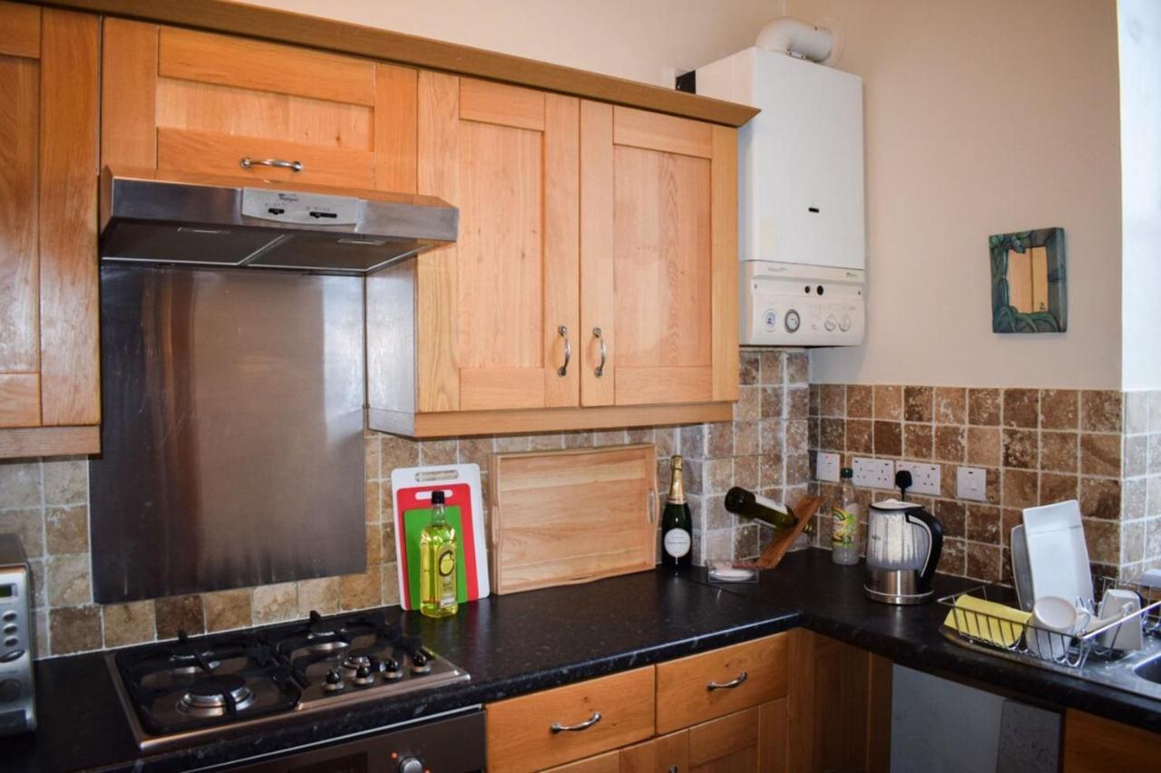 Bright 1 Bedroom Near Centre Apartment