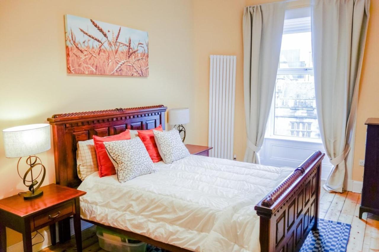Newly Furnished 2 Bedroom On Leith Walk Appartement *