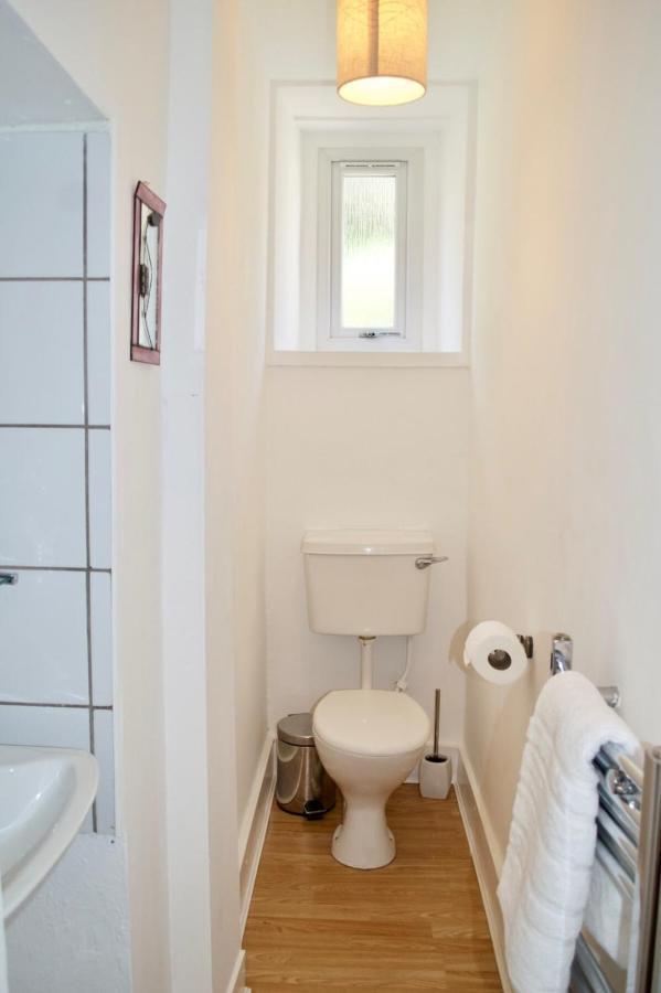 Charming Bright And Comfortable *