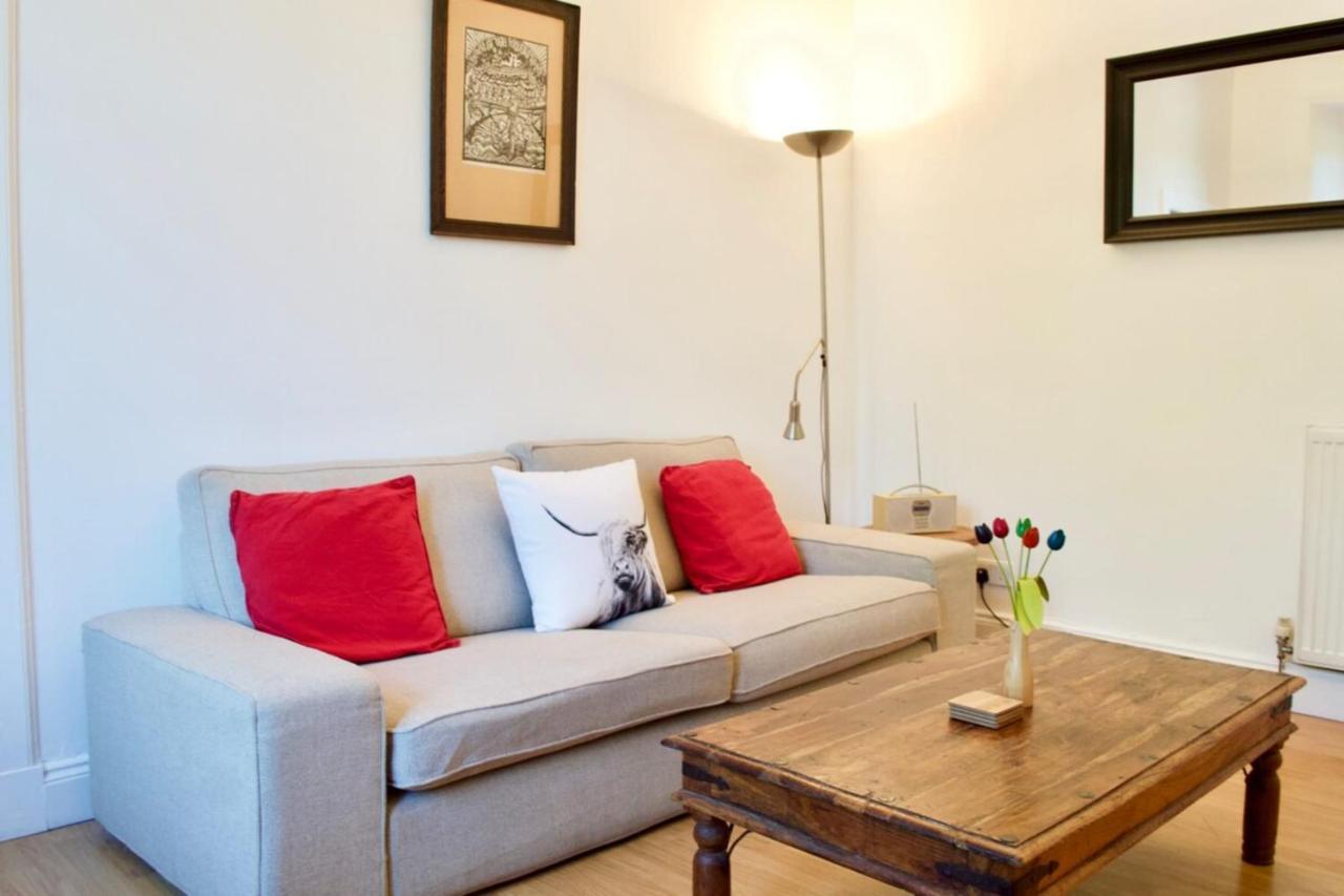 Charming Bright And Comfortable Apartment *