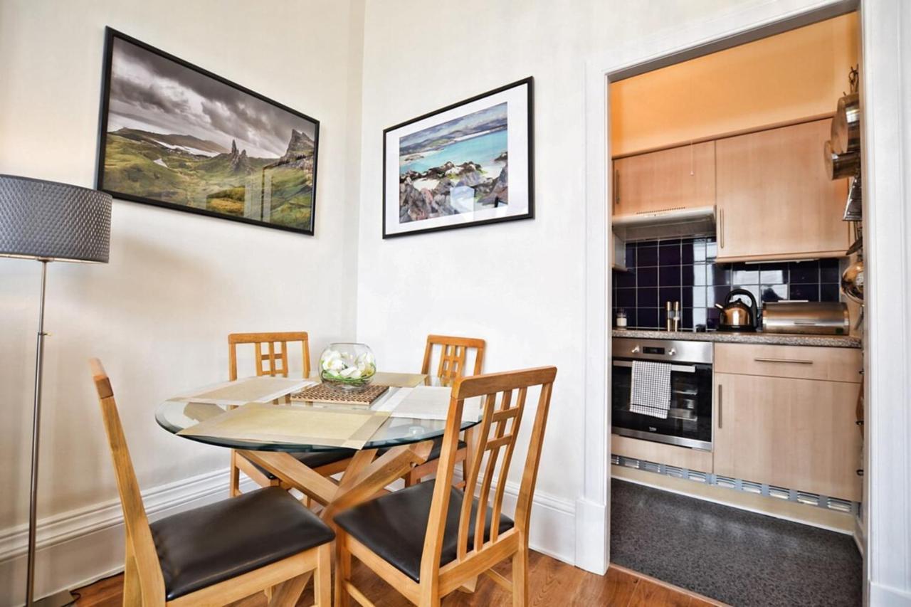 Cozy 2 Bedroom At Heart Of The *