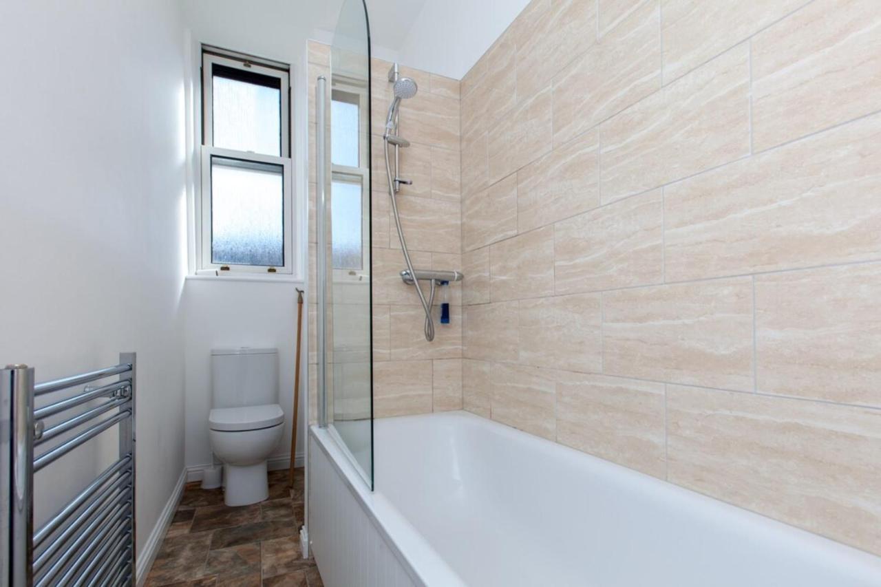 Spacious And Bright Polworth Flat Apartment *