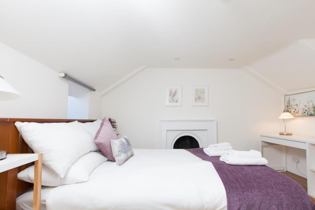 Spacious 4 Bedroom Near Meadows